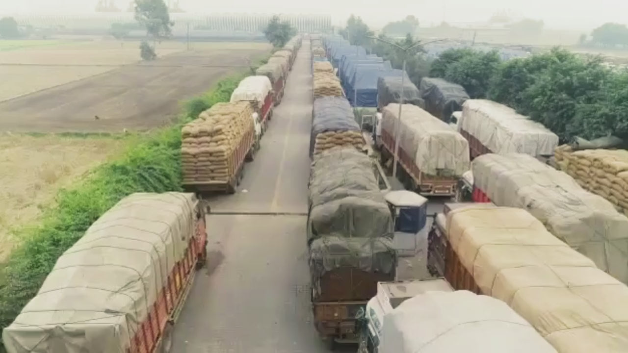 Aeroplane Rice Trucks